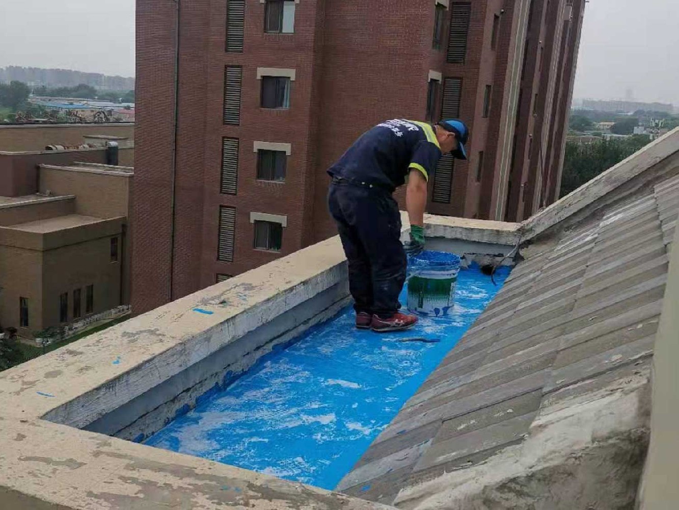 苏州楼顶防水补漏
